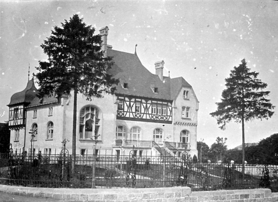 Ehemaliges Offizierskasino an der Ecke Heinrich-von-Bibra-Platz/Kurfürstenstraße © Stadtarchiv Fulda, Foto: Julius Cäsar 