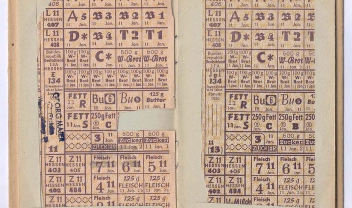 Sammelmappe mit Lebensmittelkarten in Hessen 1950 © Vonderau Museum Fulda
