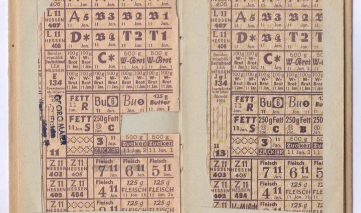 Sammelmappe mit Lebensmittelkarten in Hessen 1950 © Vonderau Museum Fulda