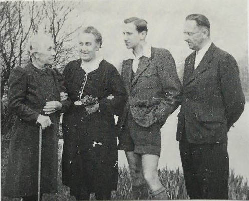 Erna Hosemann (zweite von links) mit ihrem Mann Franz, Sohn Erwin und der Schwester Lotte Stephan © AWO Fulda